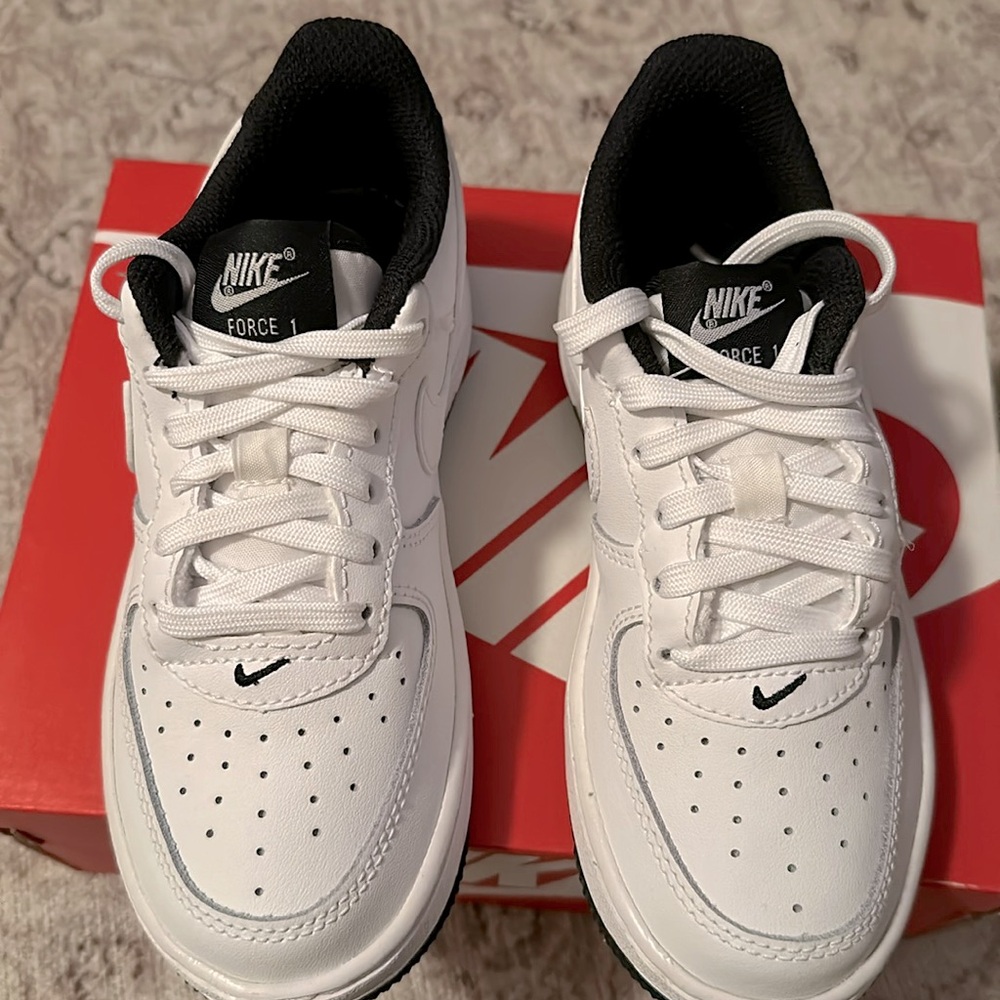 Boys Nike Force 1